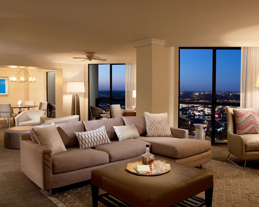 Suite, 1 Bedroom (Holiday)