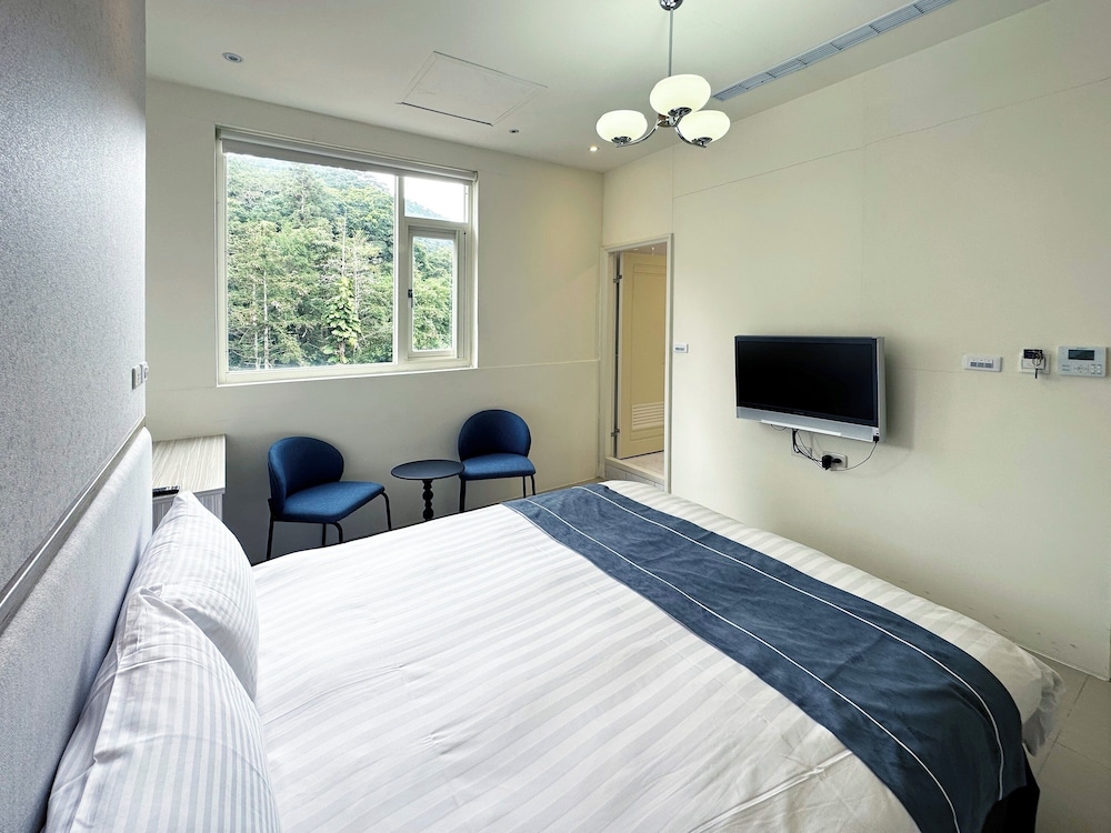 Superior Double Room, City View - Photo 14