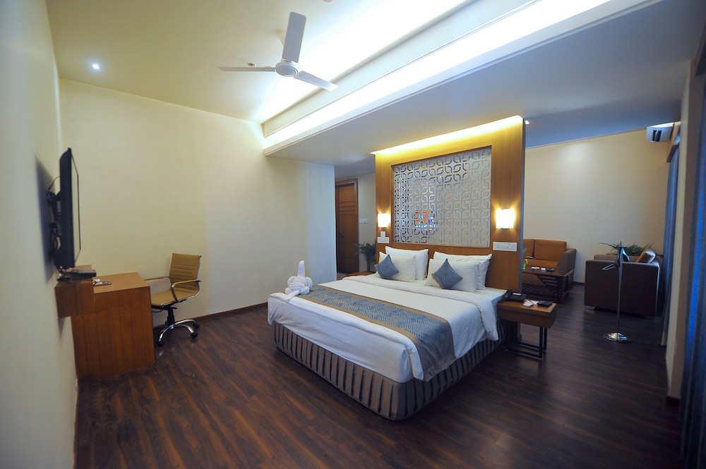 Executive Room - Photo 6
