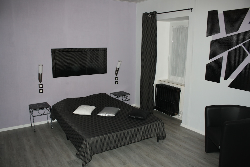 Standard Double Room photo 3