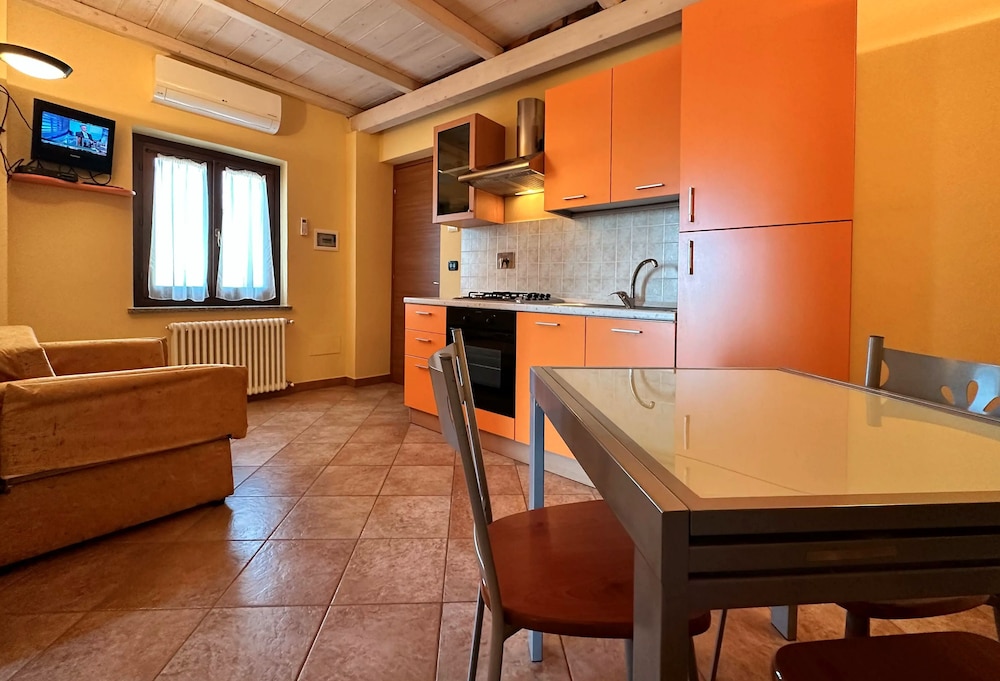 Classic Apartment, 1 Bedroom, Balcony, Mountainside photo 2