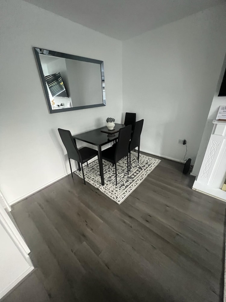 Apartment photo 3