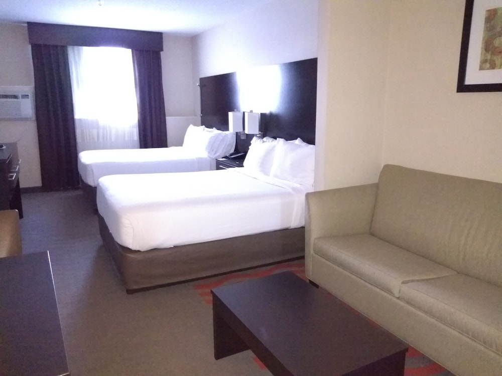 Suite, Multiple Beds (Additional Living Area) - Photo 1