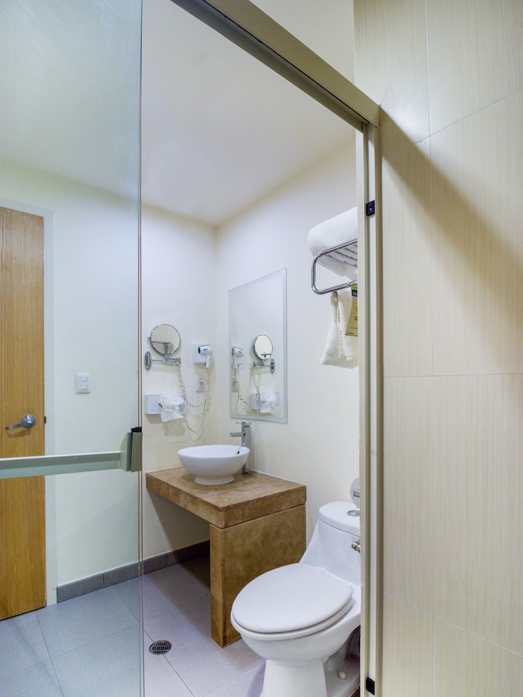 Business Room photo 2