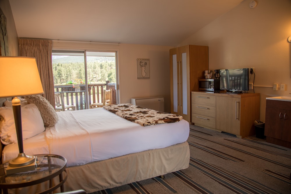 Balcony, 1 King Bed, Mountain View - Photo 11