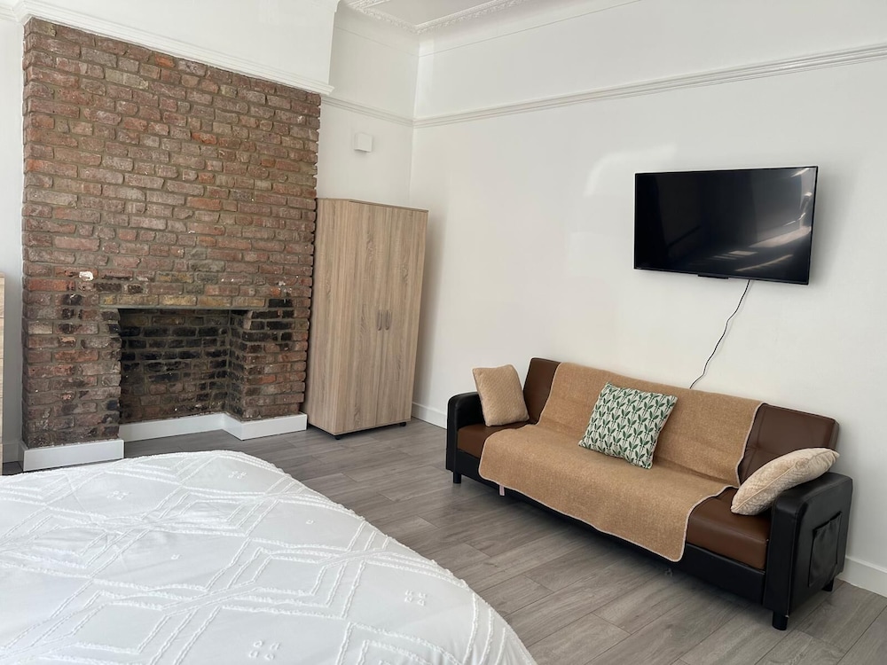 Deluxe Studio, Ensuite, City View
