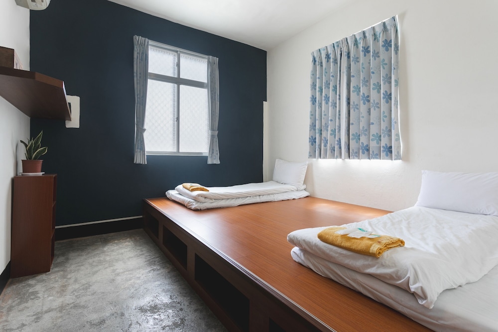 Double room with shared bathroom photo 1