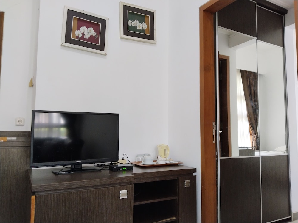 Double Room - Photo 7