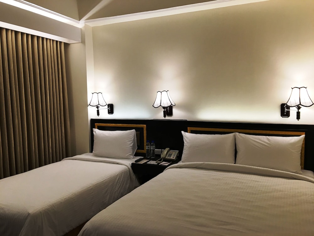 Deluxe Room - Photo 7