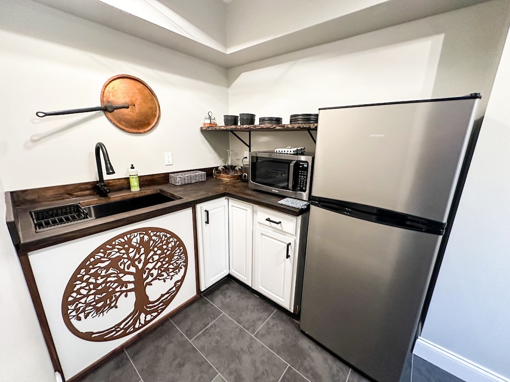 Deluxe Studio Suite photo 3