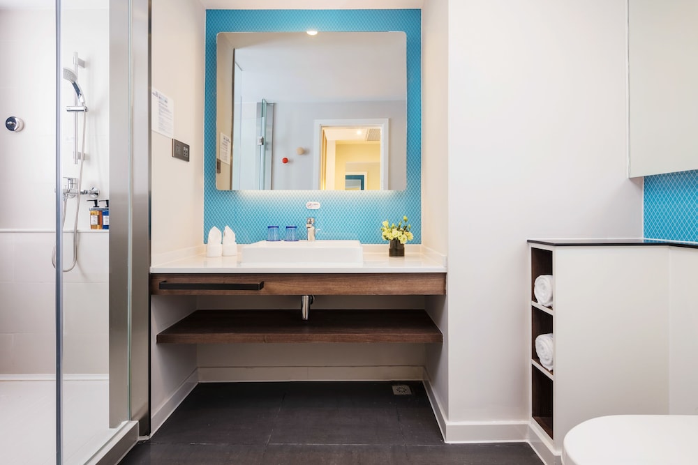 Standard Room, 2 Twin Beds (Extra Floor Space) - Photo 4