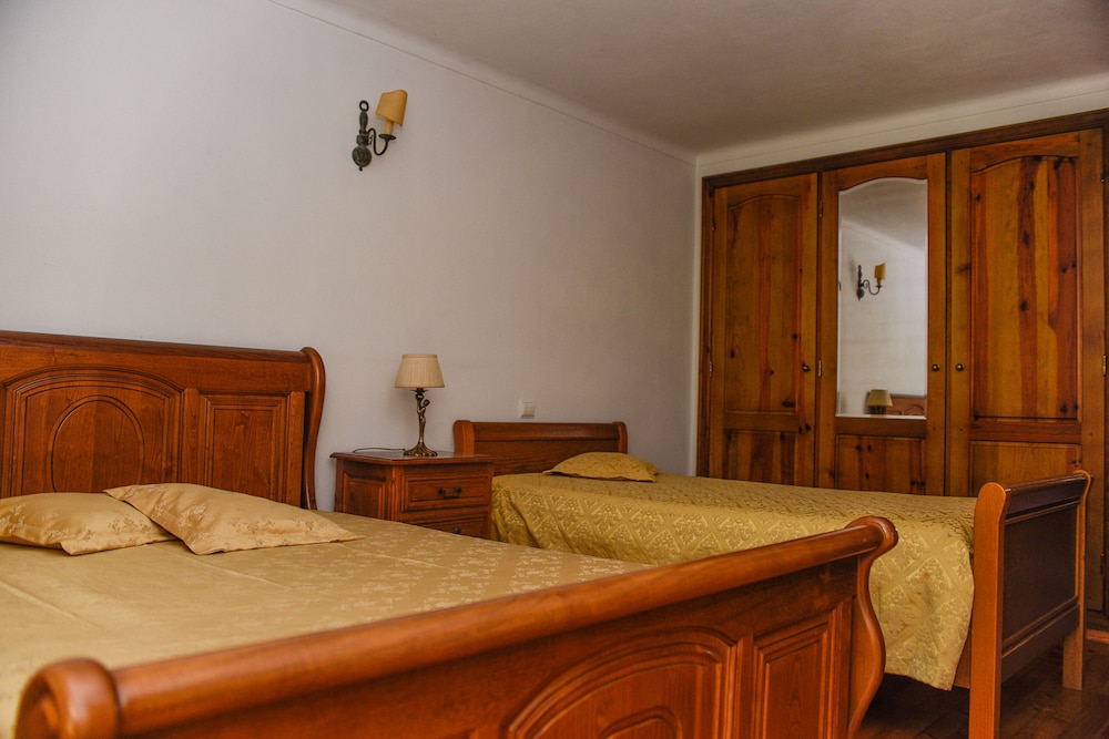 House, 4 Bedrooms (Sol) photo 2