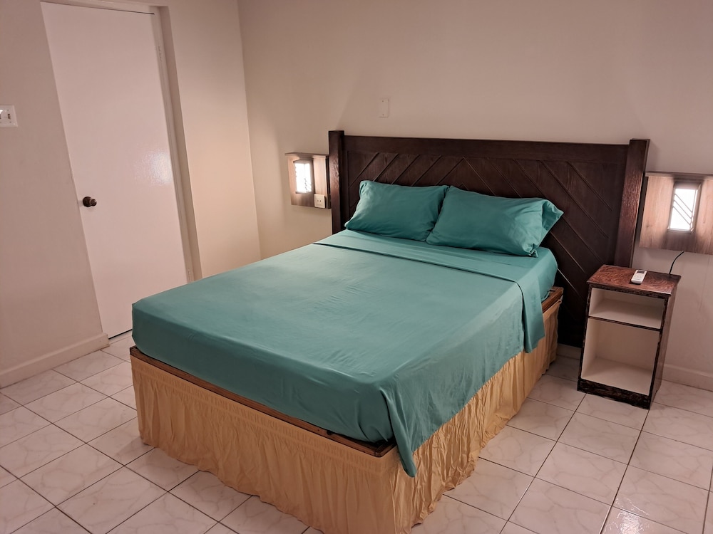 Junior Studio Suite