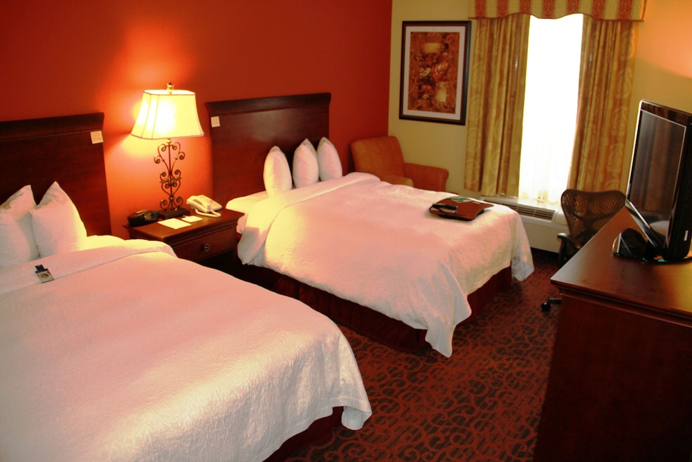 Room, 2 Queen Beds, Accessible, Non Smoking - Photo 3