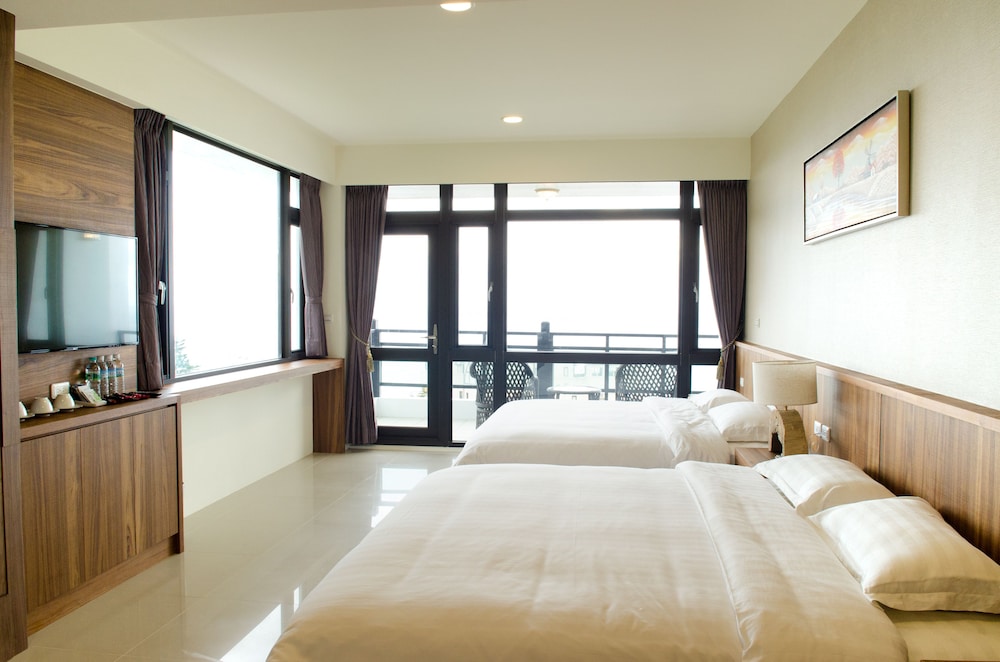 Comfort Quadruple Room with Seaview photo 1