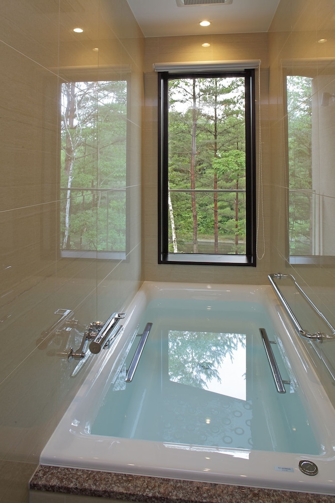 River Terrace Deluxe Room photo 2