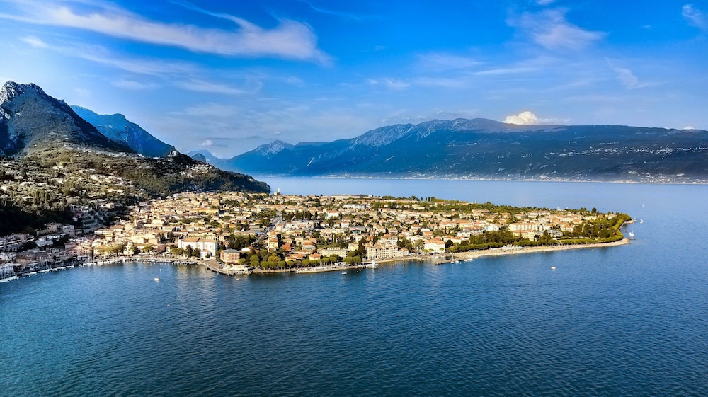 Shared Dormitory, 1 Bedroom, Smoking, Balcony