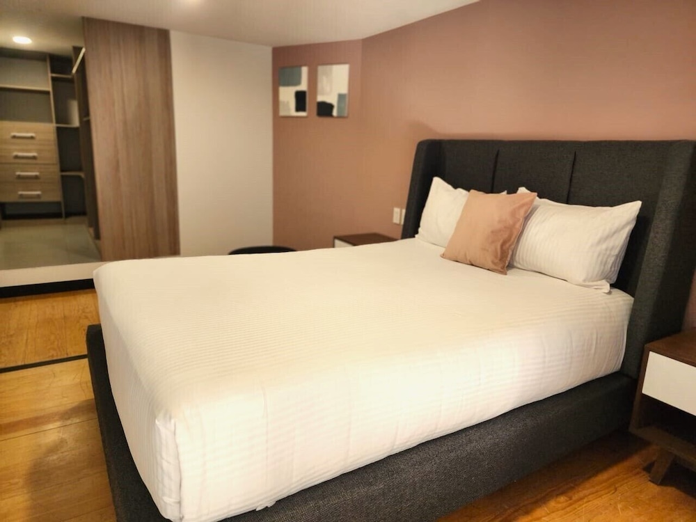 Superior Apartment, 2 Bedrooms, City View photo 3