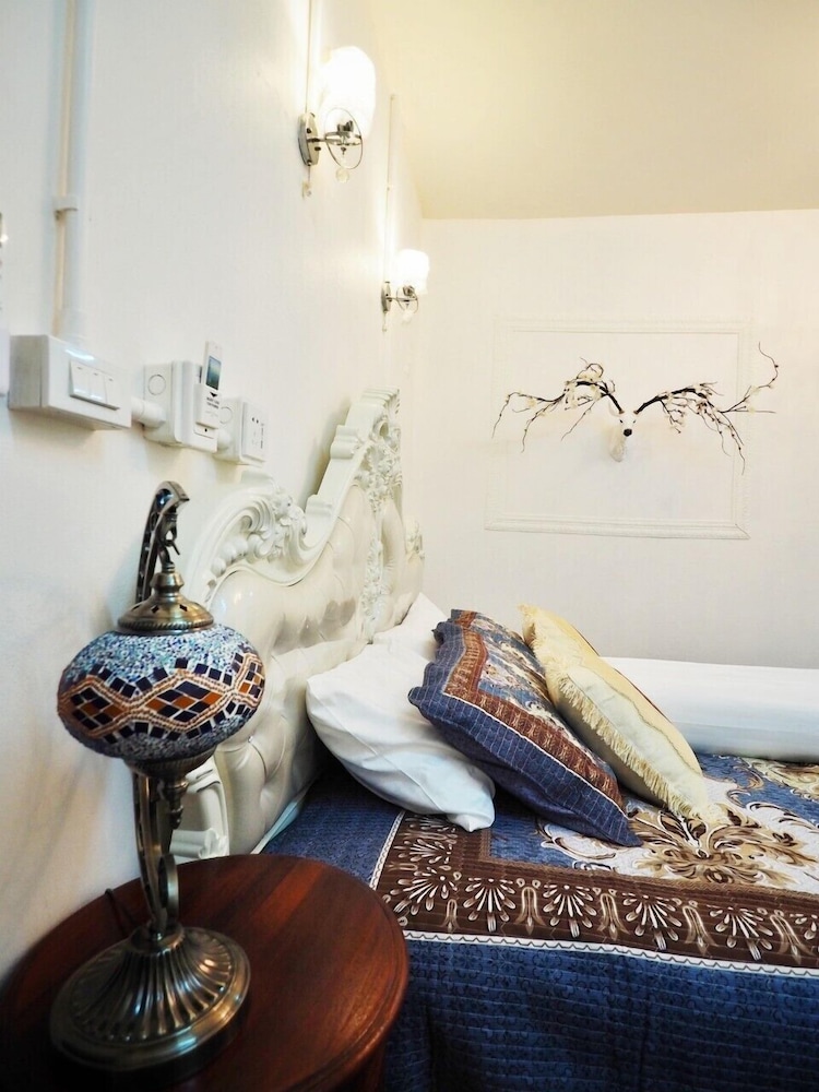 Deluxe Suite - Photo 10