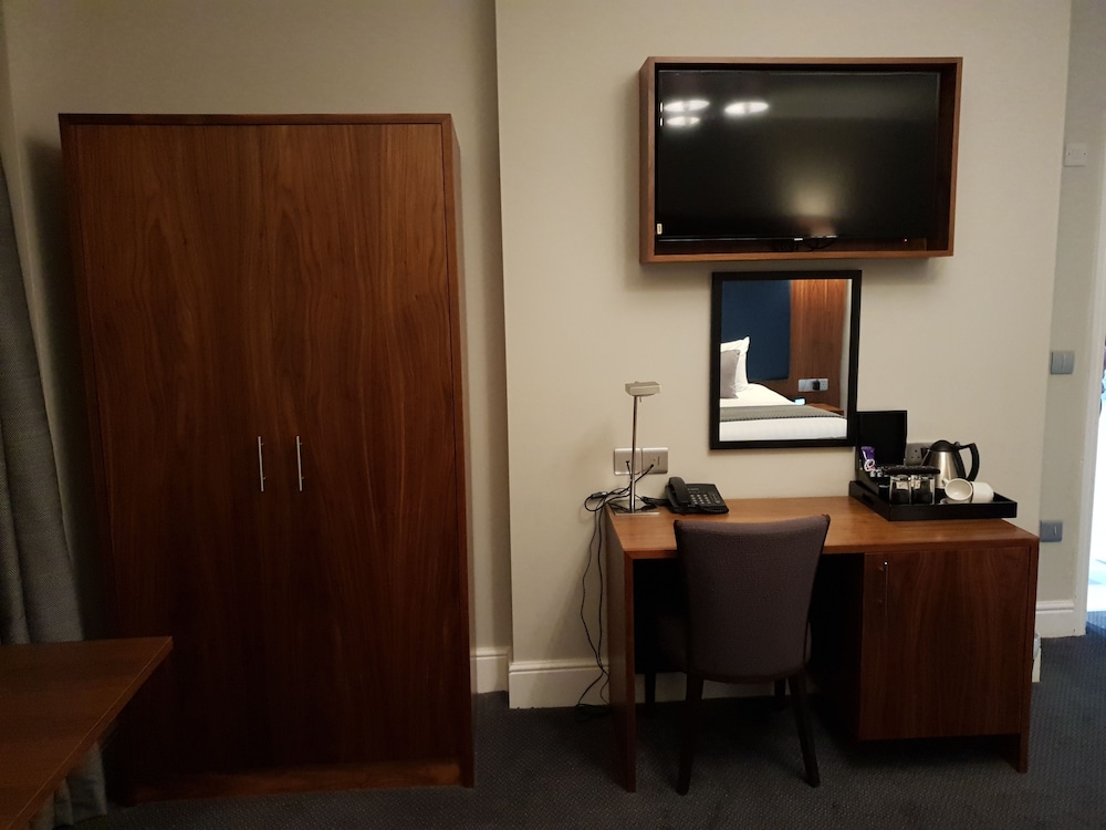 Standard Room, 1 Double Bed, Non Smoking - Photo 3