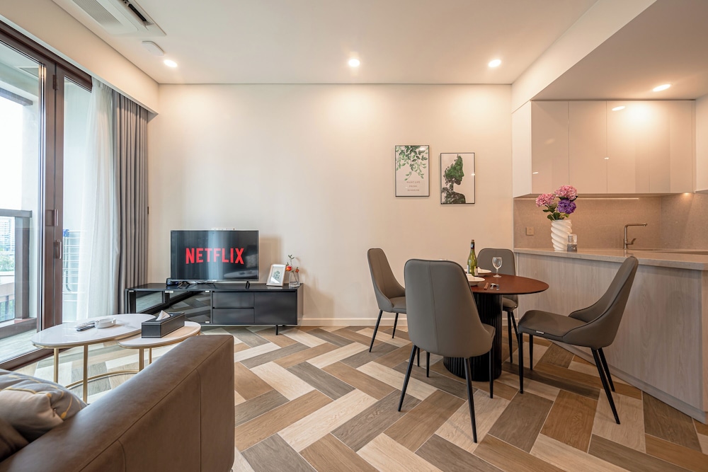 Premier Suite, 1 Bedroom, Business Lounge Access, City View