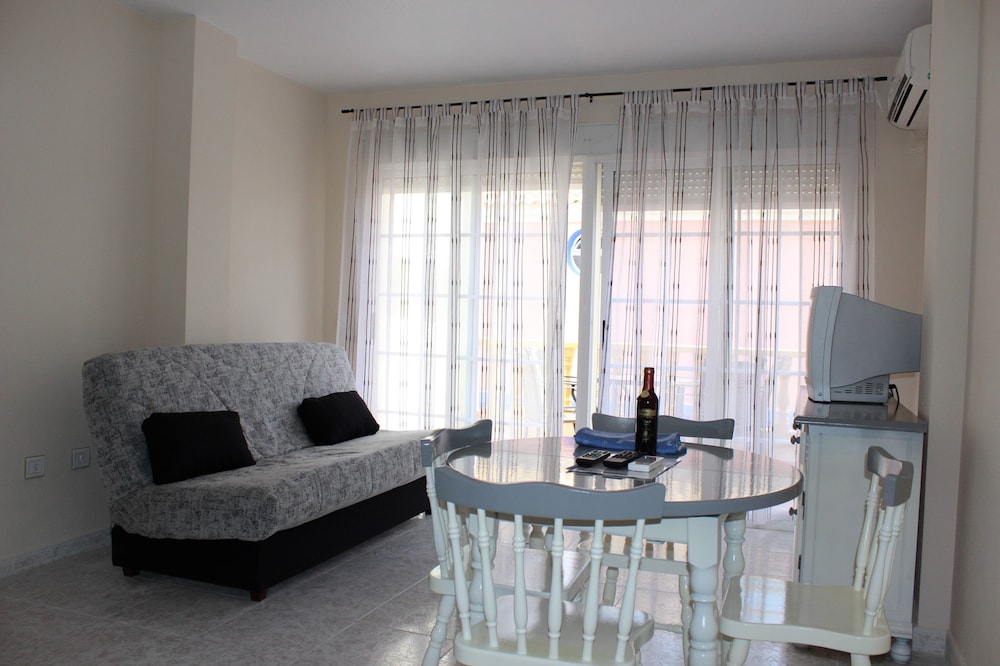 Apartment, 2 Bedrooms (5 adults) - Photo 7