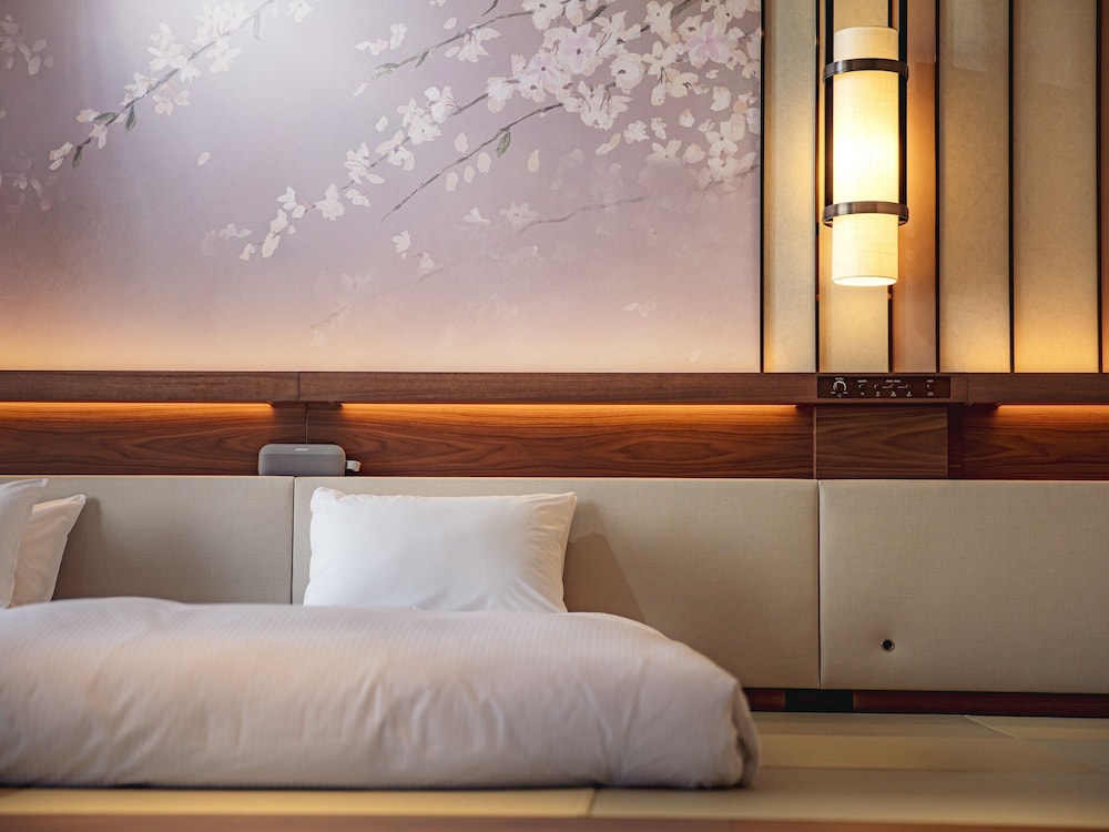 Executive Junior Suite with Skytree Side with 1Extra Bed (3 adults), Non Smoking thumbnail 5