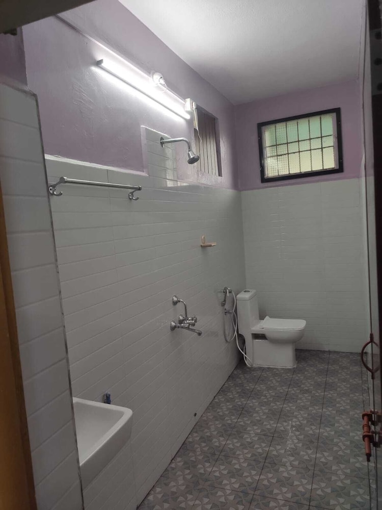 Triple Room - Photo 6