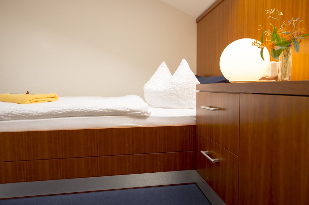 Standard Single Room, Private Bathroom photo 2