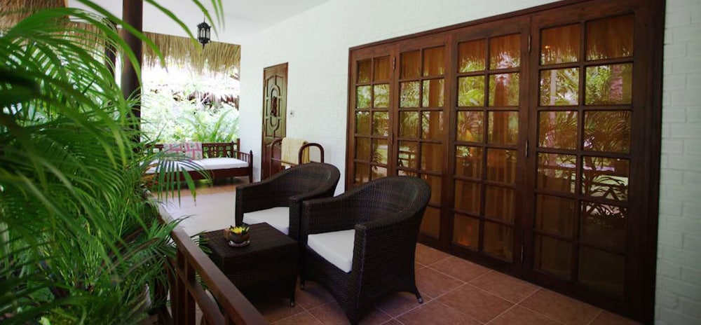 Villa, Beachfront - Photo 5