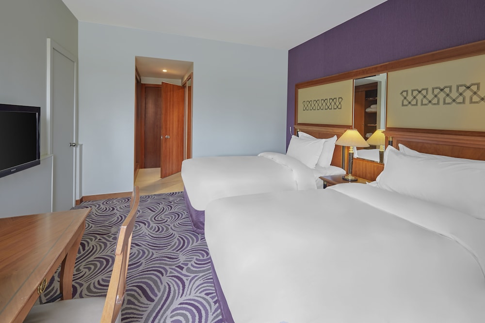 Standard Room thumbnail 5