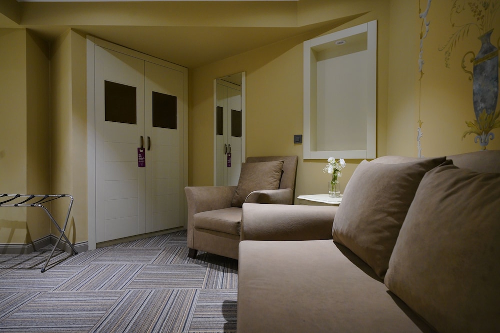 SUPERIOR ROOM, GARDEN VIEW - Photo 7