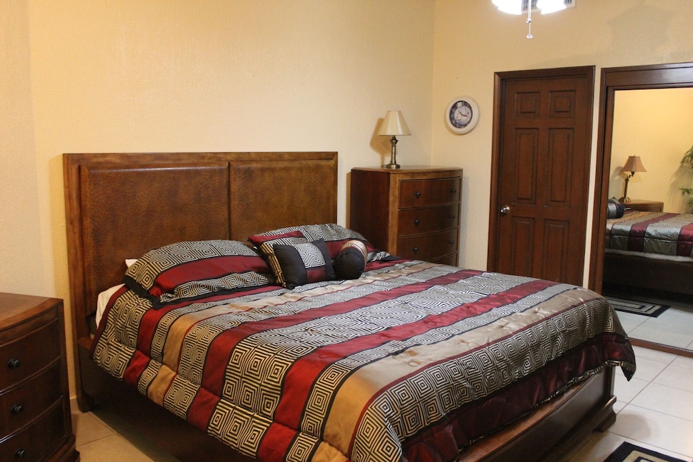 Condo, 2 Bedrooms, Sea View, Ground Floor