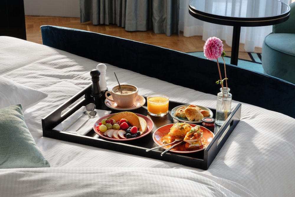 Superior Room, 2 Twin Beds, Balcony, Sea View - Photo 2