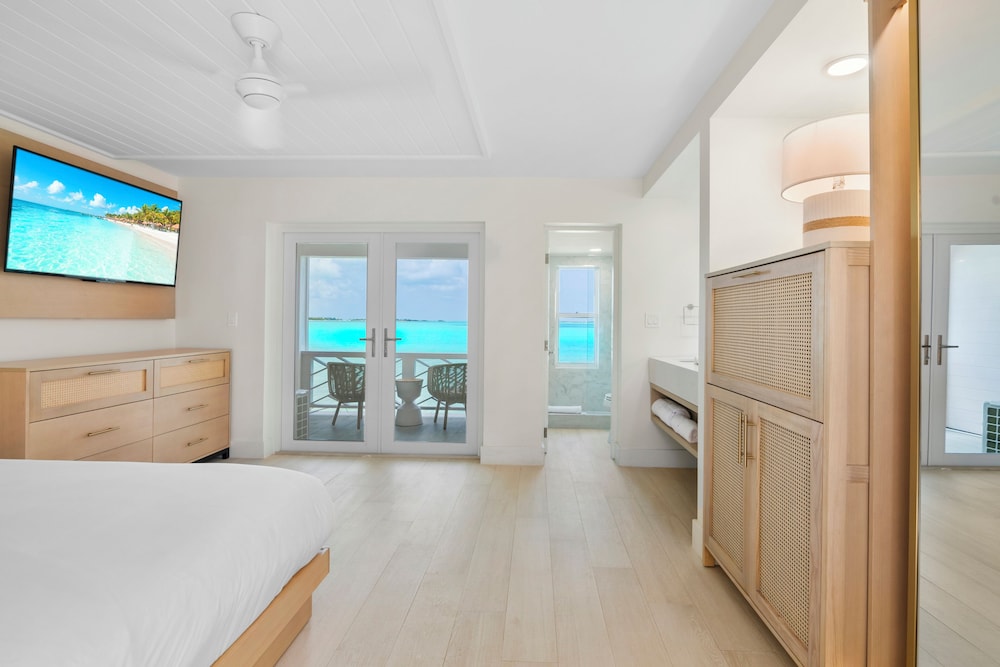 Romantic Room, 1 King Bed, Ocean View, Oceanfront - Photo 10