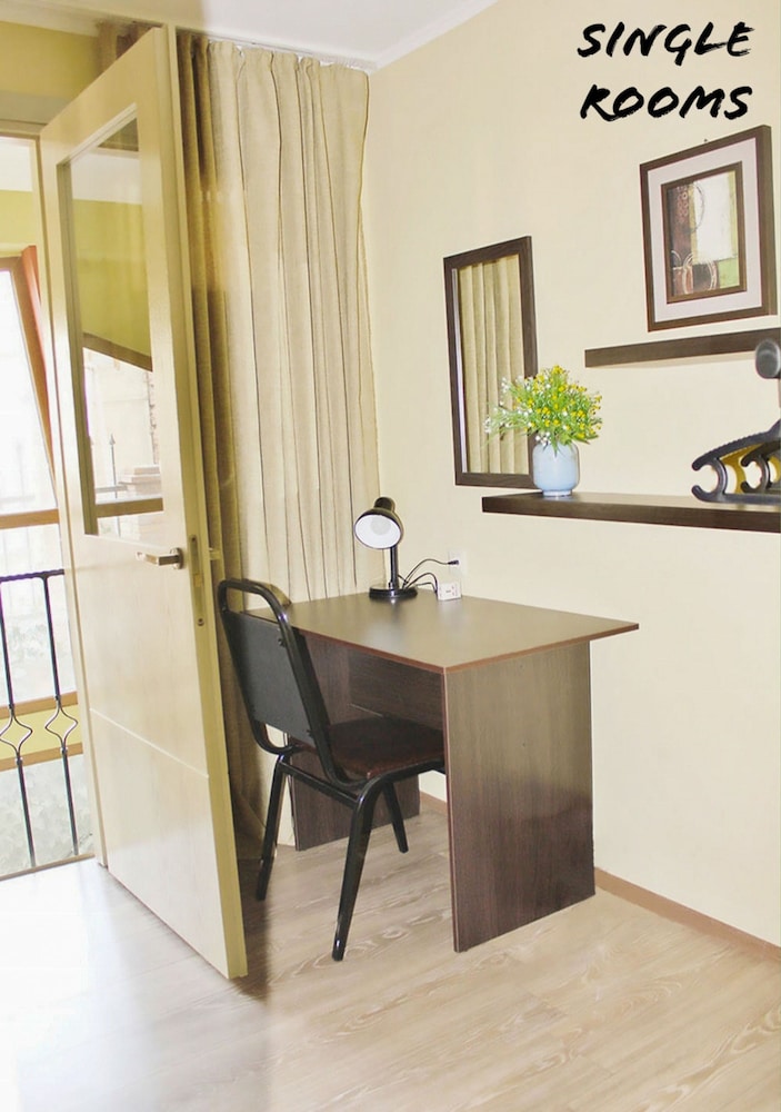 Basic Single Room, 1 Twin Bed photo 3