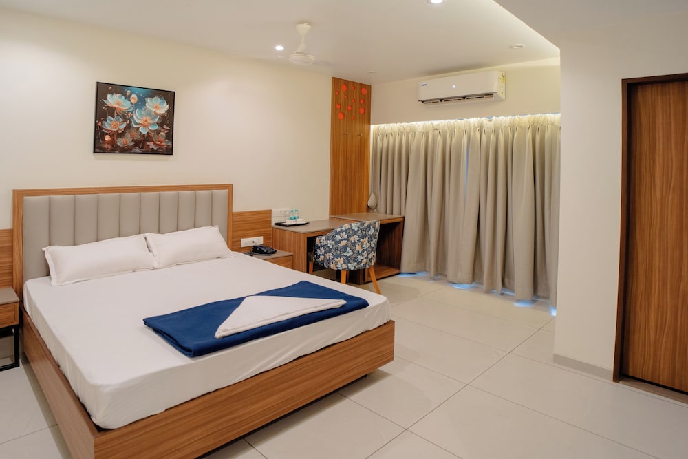 Deluxe Room - Photo 8