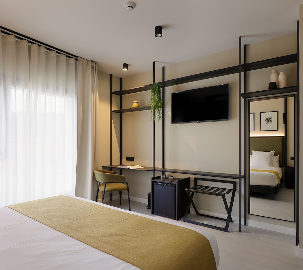 Standard Double Room - Photo 2