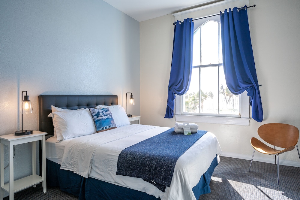 Double Room Ensuite with Sea View