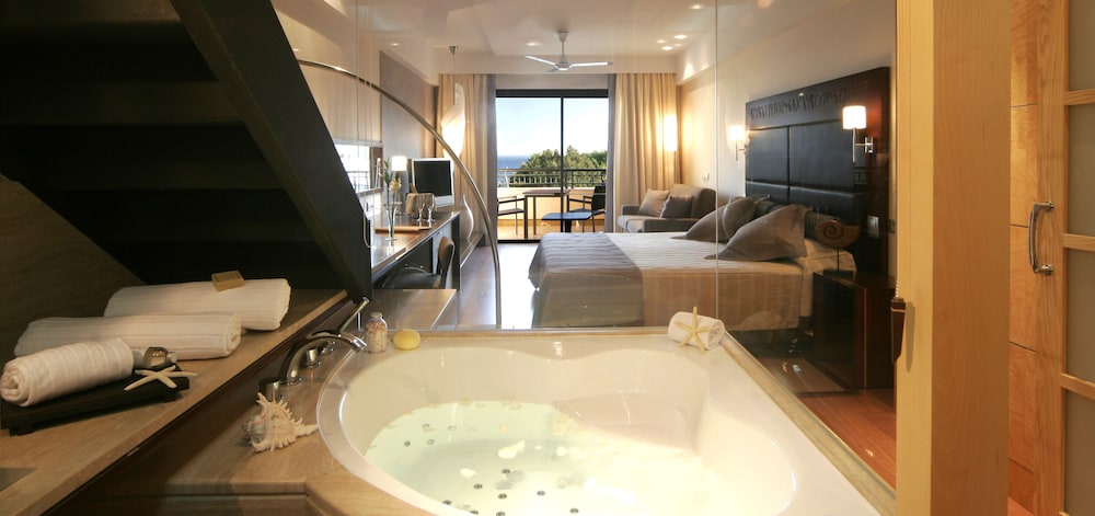 Junior Suite, Jetted Tub (Prestige Solarium) - Photo 5