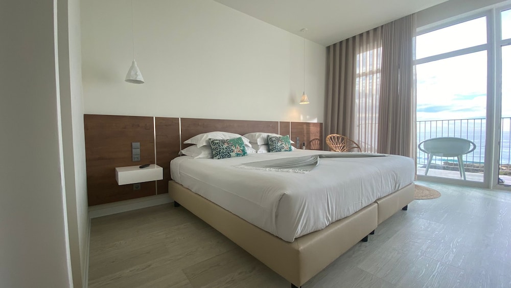 Superior Room, 1 King Bed, Sea View