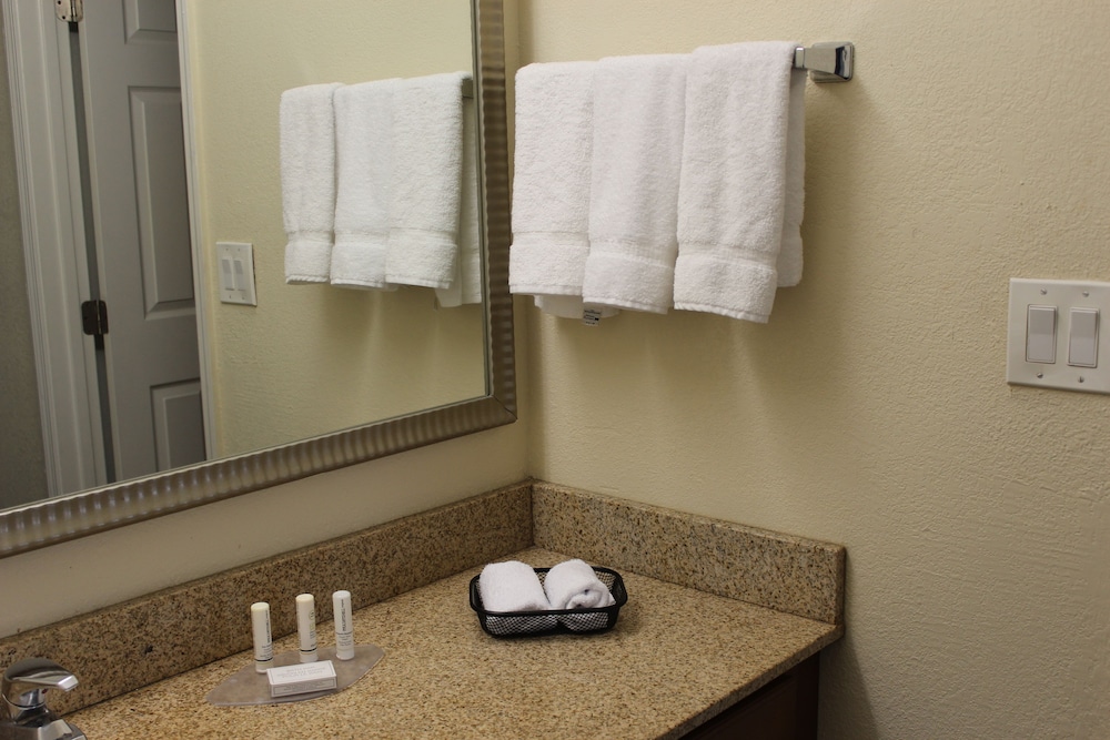 Doral Inn & Suites Miami Airport West — photo 56