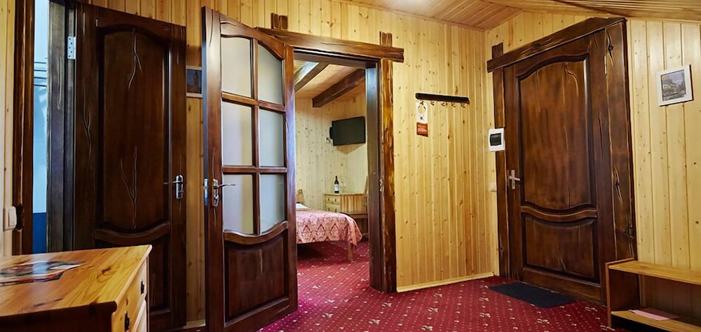 Family Room, 1 Bedroom