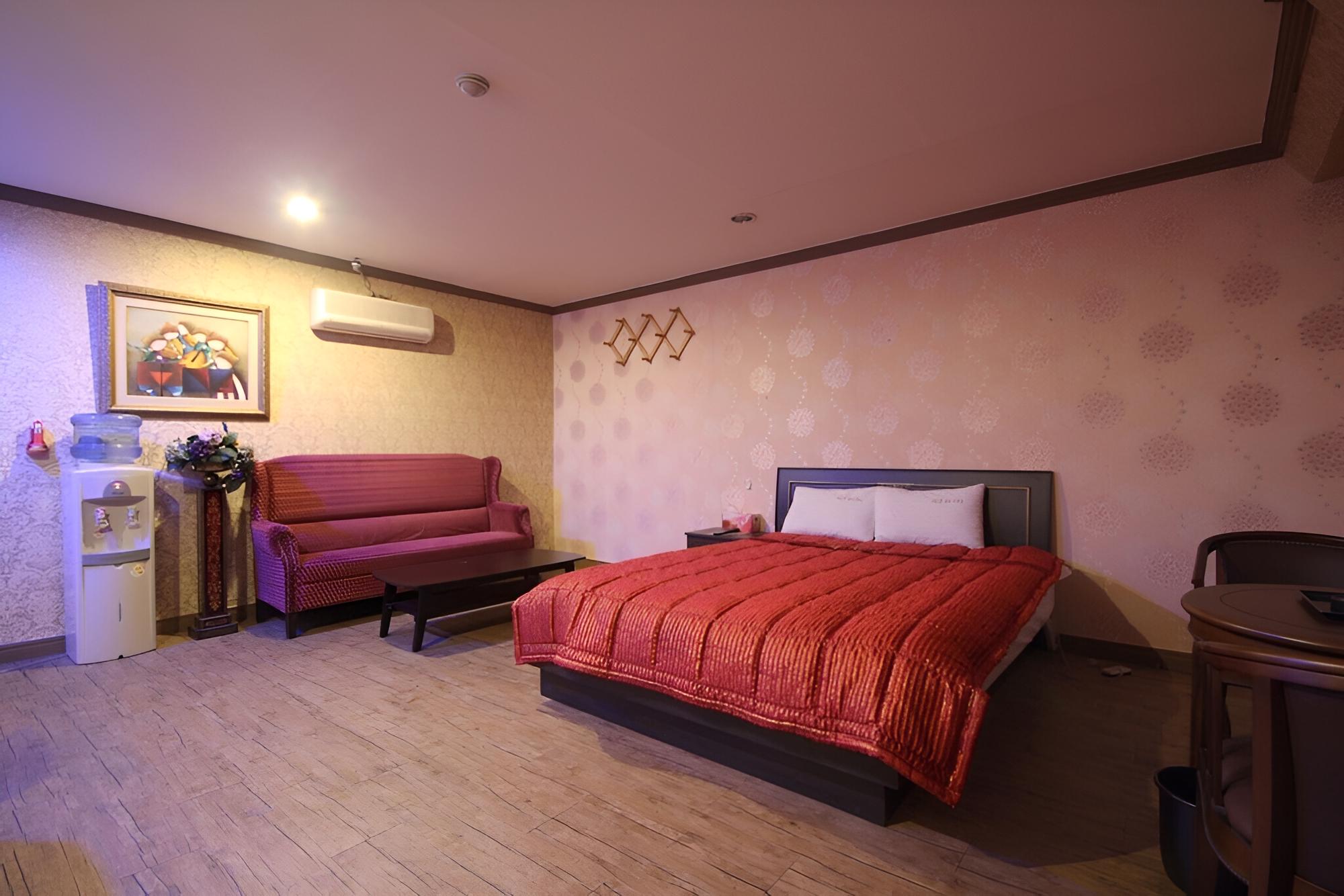 Room (Special Room)
