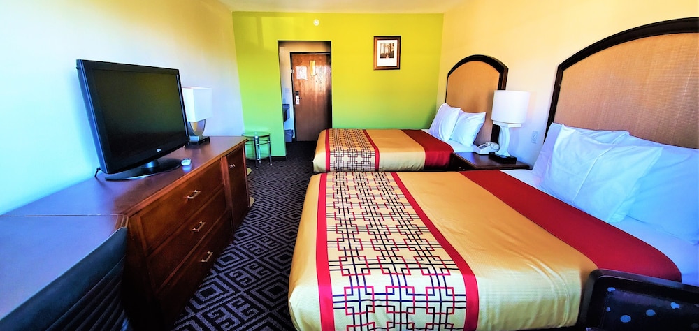 Room, 2 Queen Beds, Non Smoking photo 1