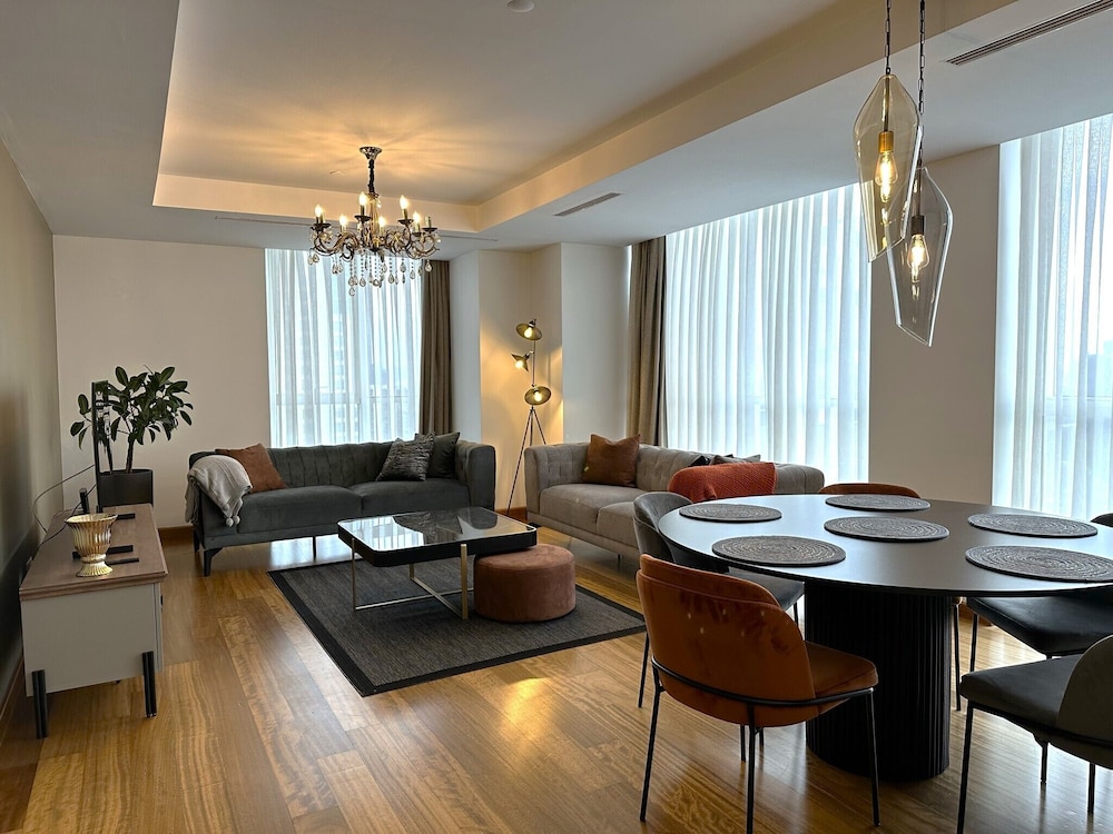 Deluxe Apartment, 3 Bedrooms, City View, Executive Level photo 1