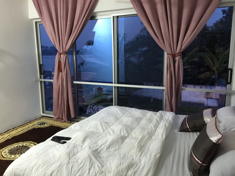 Panoramic Penthouse, 3 Bedrooms, River View, Lakeside photo 3