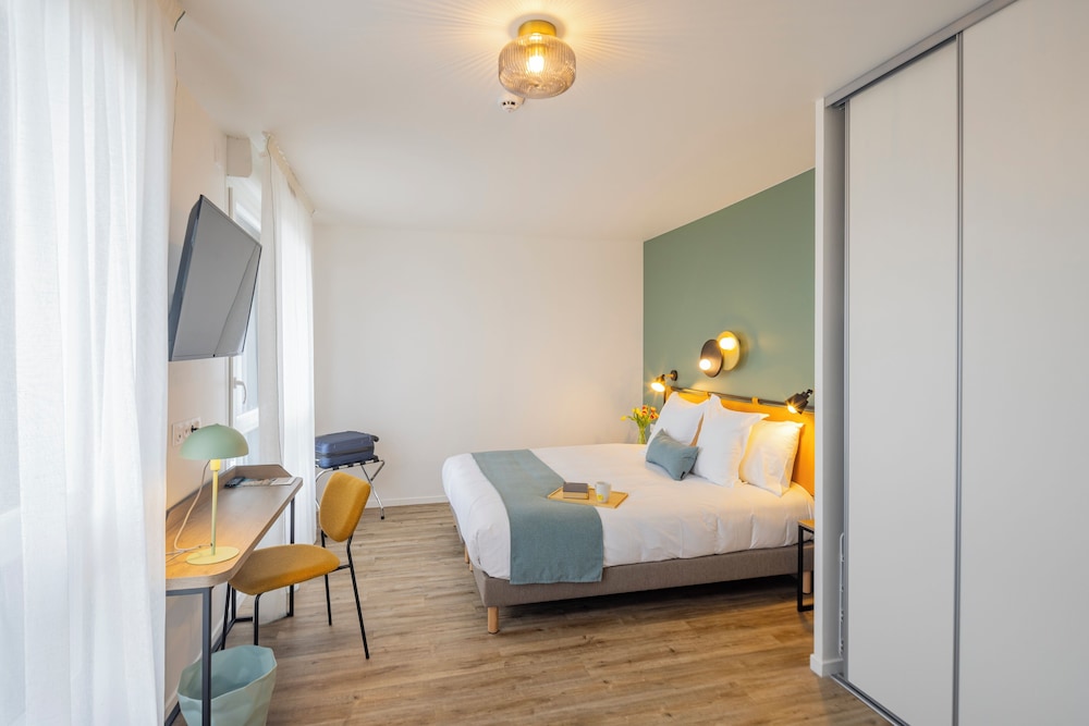 Superior studio, 1 double bed - Photo 4