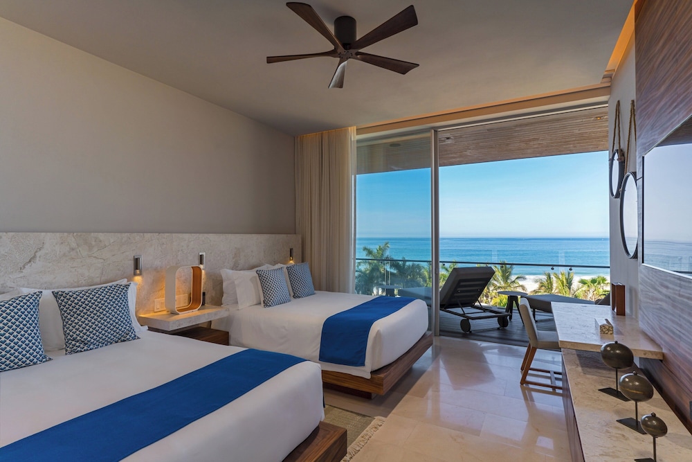 Room, 3 Bedrooms, Terrace (Beachfront) photo 3