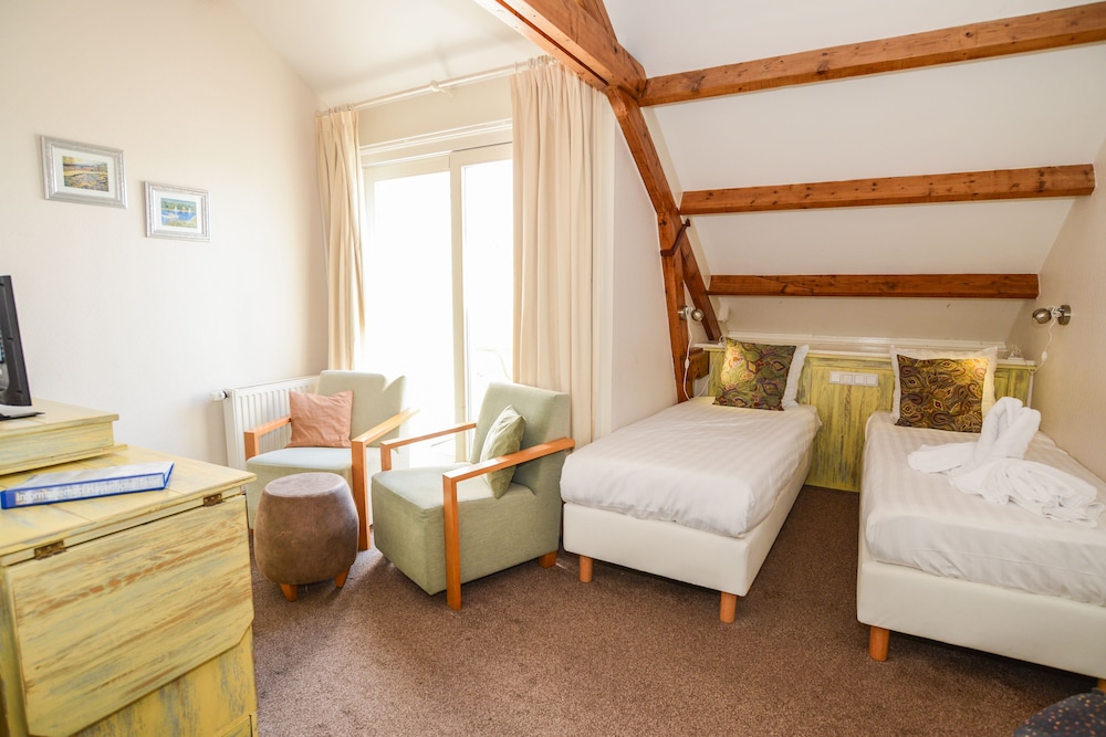 Single Room photo 2